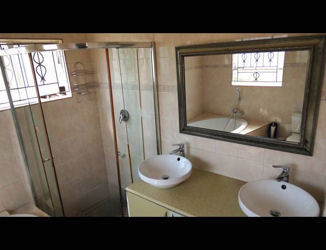 3 BEDROOM FREEHOLD FOR SALE IN KAGISO